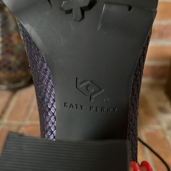 NWOT Katy Perry The Monica Open Toe Purple Snakeskin Booties - Picture 6 of 8